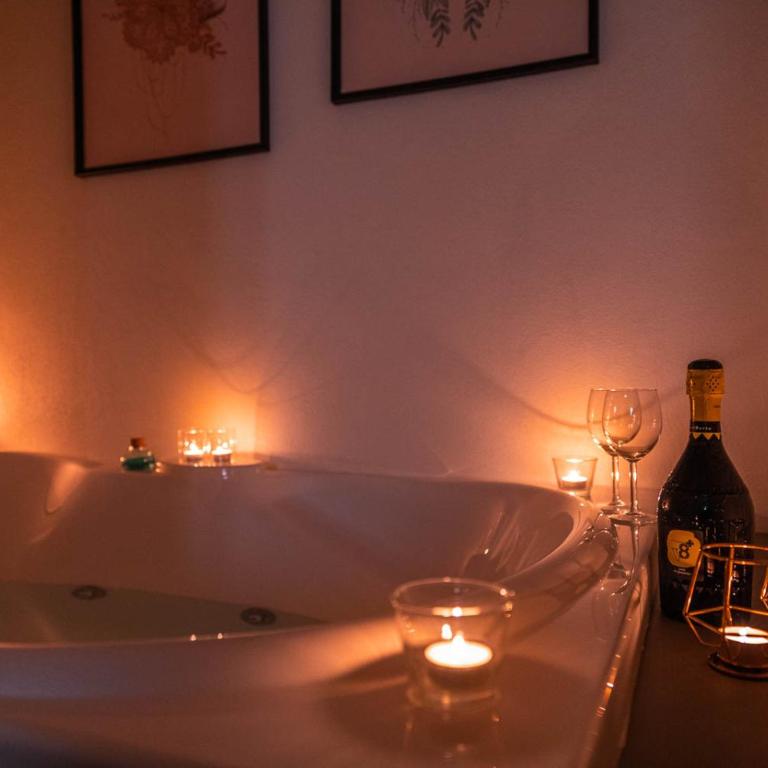 Albergo Diffuso Monopoli - Suite con Vasca Idromassaggio - 5