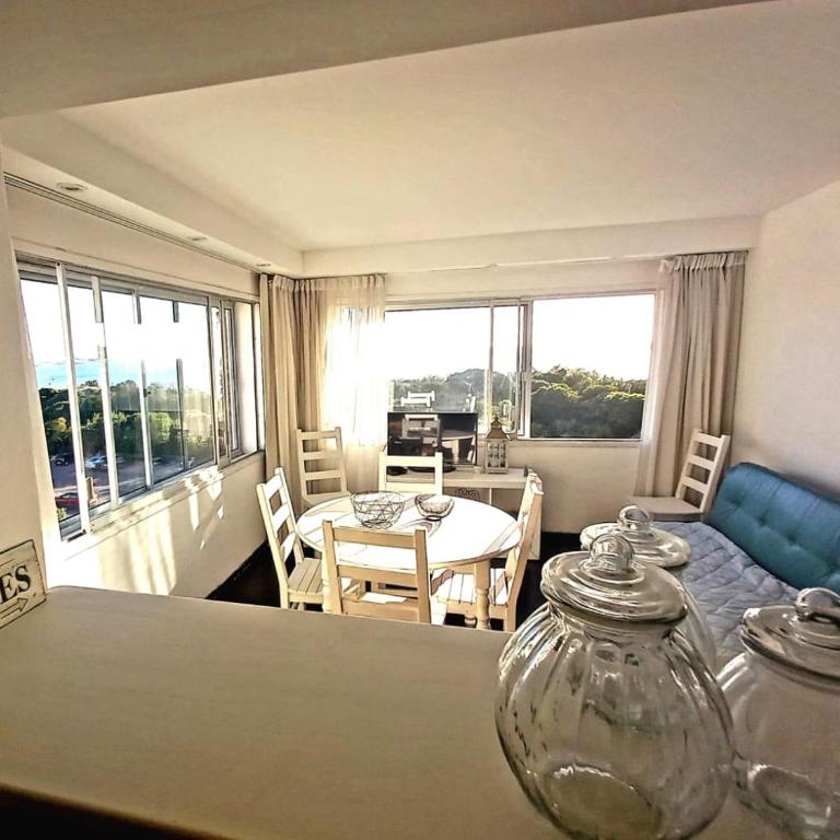 Punta del Este Vista al Mar, 3 Ambientes en Playa Mansa Parada 9 Edificio PARACAS - Two-Bedroom Apartment - 3