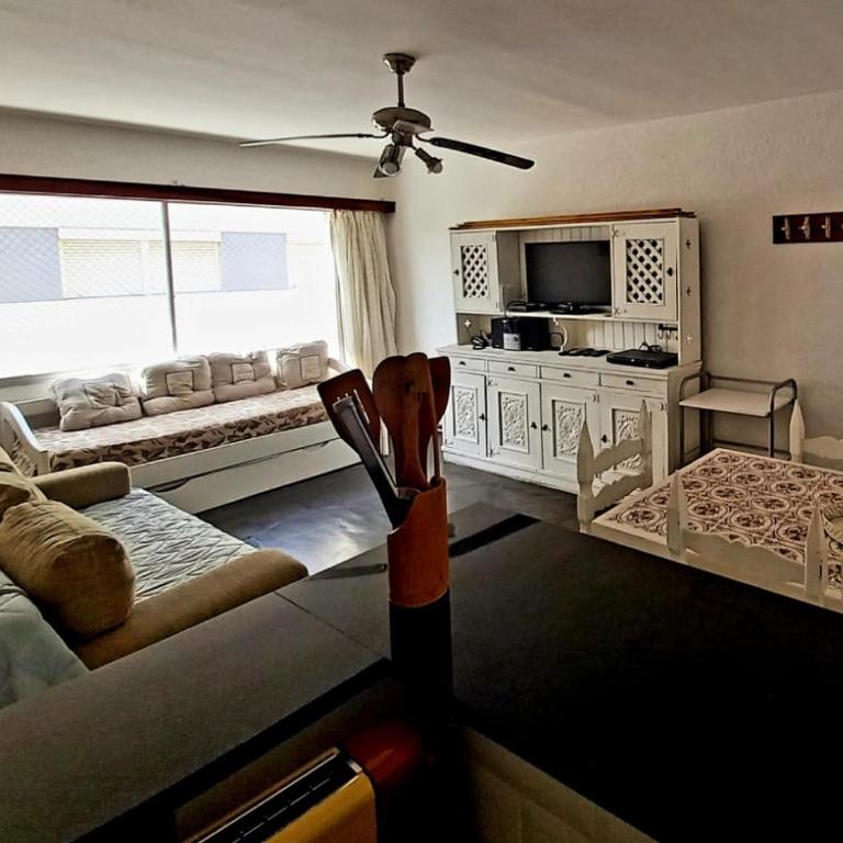 Punta del Este frente al mar, 2 ambientes en Playa Mansa Parada 9, Edificio Paracas - One-Bedroom Apartment - 19