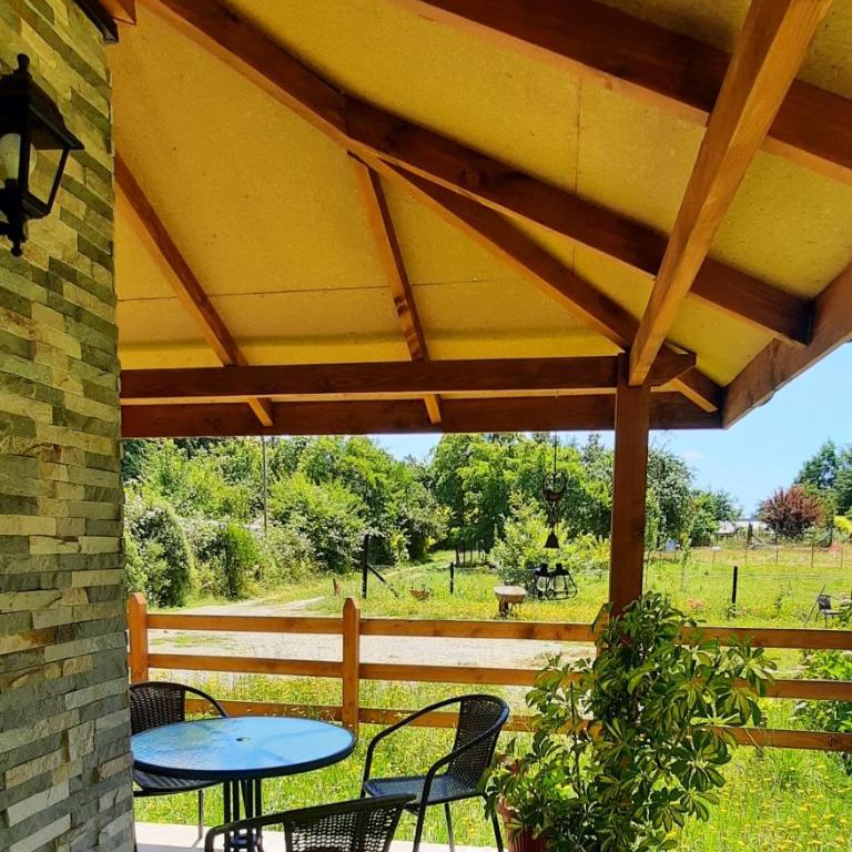 Cabañas Las Araucarias - Casa de 2 dormitorios - 8