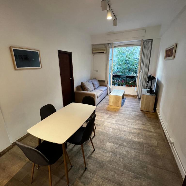 Hermoso departamento en zona tranquila de Recoleta - Apartamento de 2 dormitorios - 2