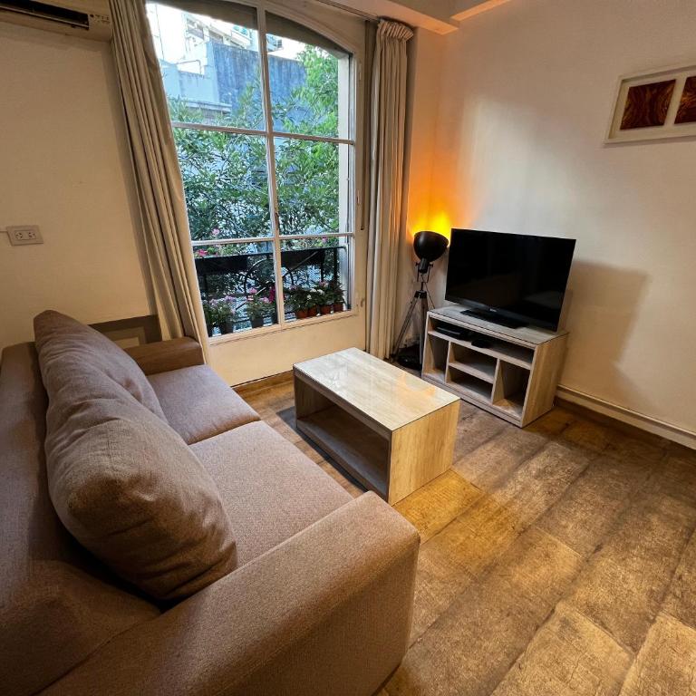 Hermoso departamento en zona tranquila de Recoleta - Apartamento de 2 dormitorios - 1