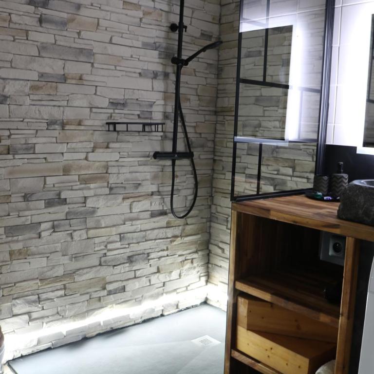 Duplex, 2 Sdb, 2 chambres, dans une impasse en centre-ville - Appartement en Duplex - 1