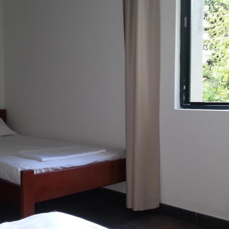 Lero Apartments - Two-Bedroom Apartment with Garden View - 7
