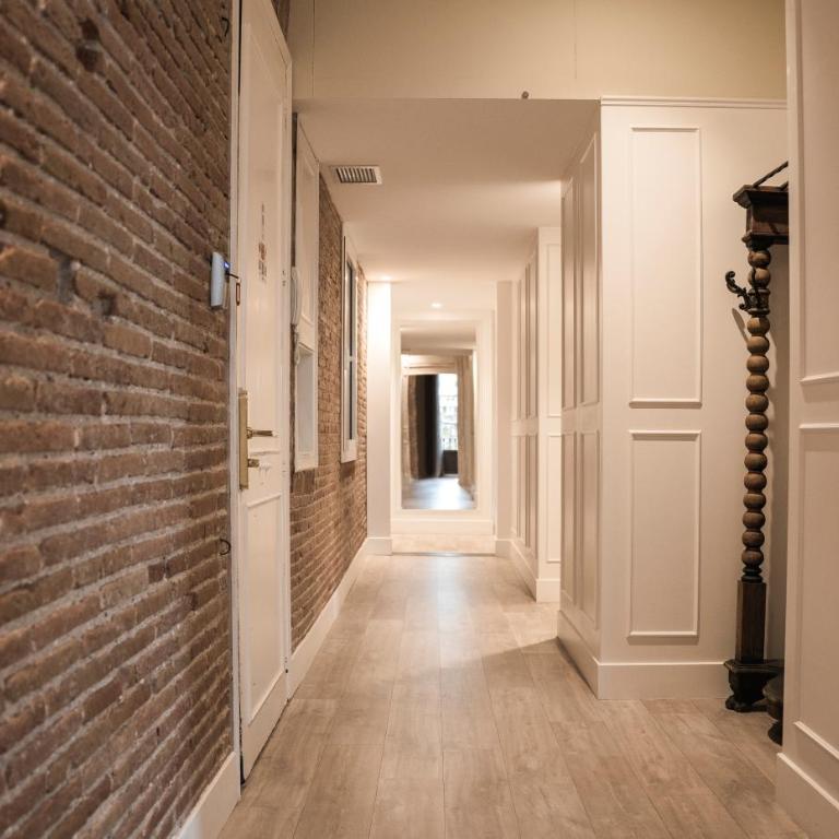 Enjoybcn Miro Apartments - Apartment Grandeluxe - 3