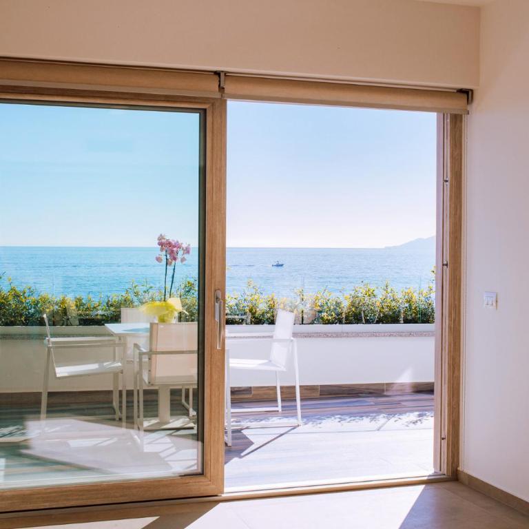 Hotel Caramare - Suite Superior con Vista Mare - 5