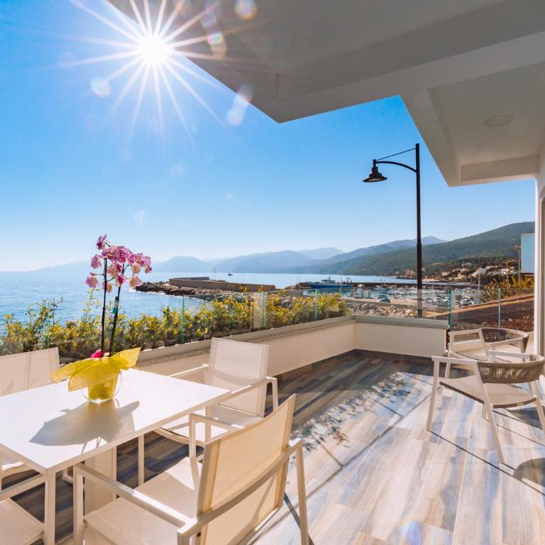 Hotel Caramare - Suite Superior con Vista Mare - 4