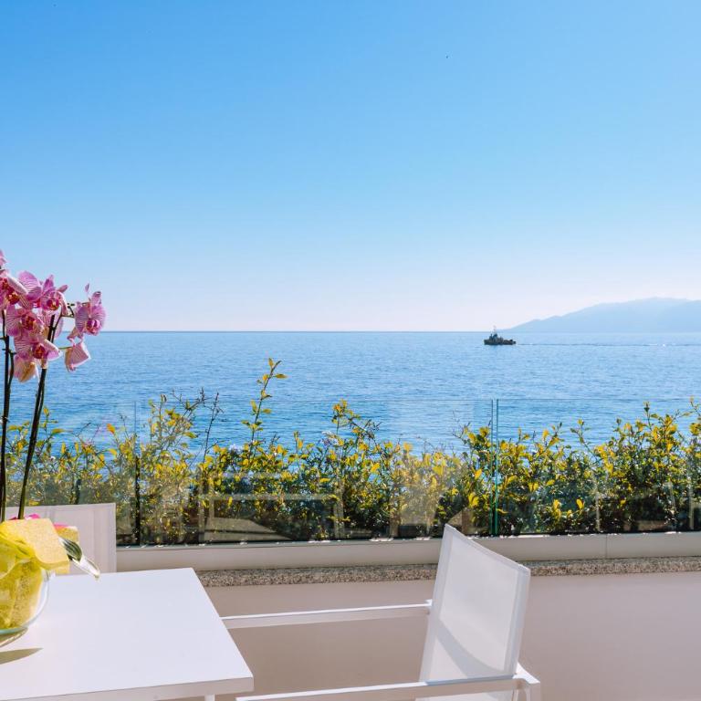 Hotel Caramare - Suite Superior con Vista Mare - 1