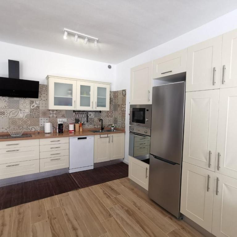 Villa Megila - Two-Bedroom House - 3