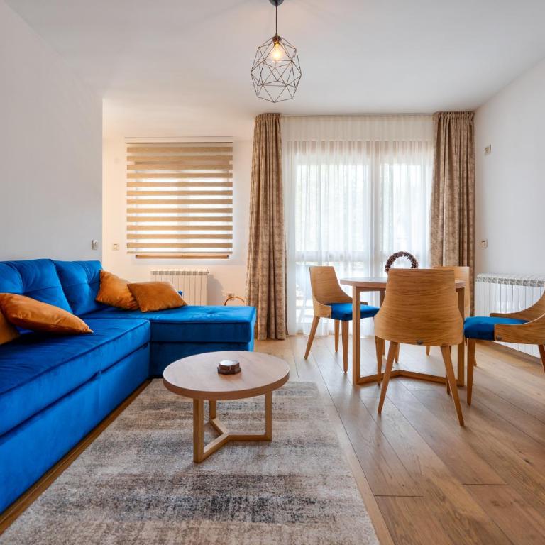 V&Dj - Two-Bedroom Apartment - 11