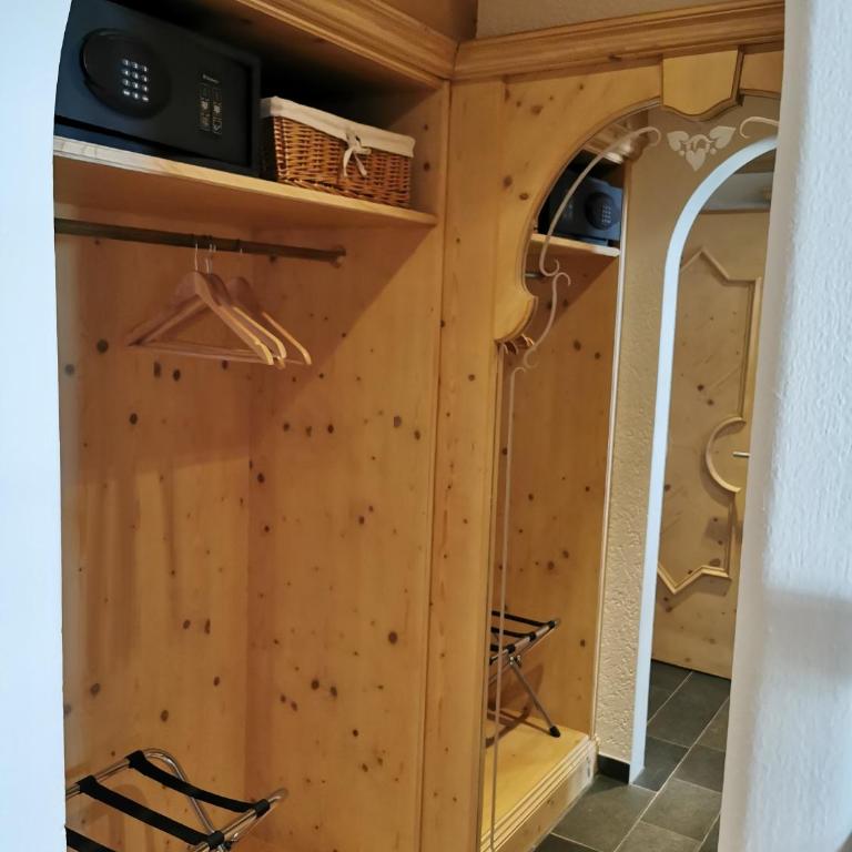 SPANNORT family home with common kitchen and self check-in - Familienzimmer mit Balkon - 2