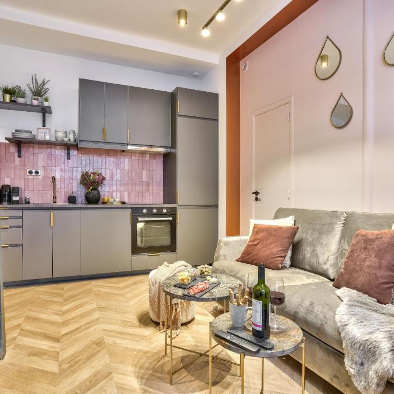 NEW Eiffel Tour ! Splendid Apartments in the Heart of Paris - Appartement 2 Chambres - 40