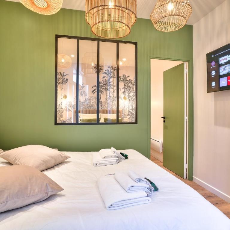 NEW Eiffel Tour ! Splendid Apartments in the Heart of Paris - Appartement 1 Chambre - 34