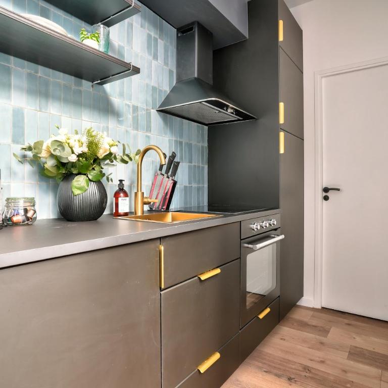 NEW Eiffel Tour ! Splendid Apartments in the Heart of Paris - Appartement 1 Chambre - 26