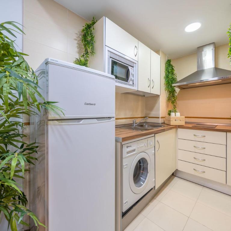 Historic City Centre Mitjana Málaga - Apartment - 18