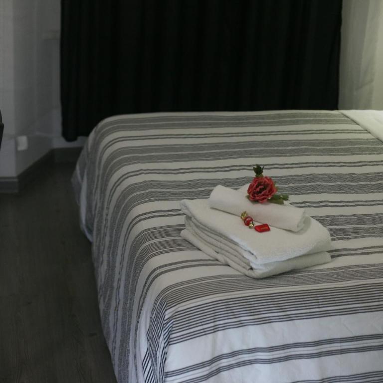 Arts & Rooms - Double Room with Private External Toilet - 2
