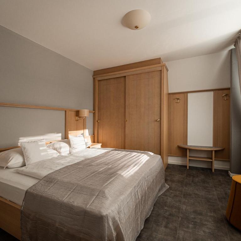 Apartmenthotel Ritterhof Suites & Breakfast - Camera Matrimoniale con Balcone - 14