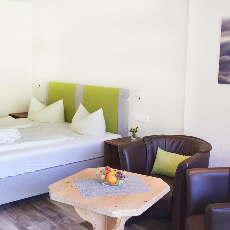 Wohlfühlhotel Frohsinn - Deluxe Doppelzimmer mit Balkon - 8