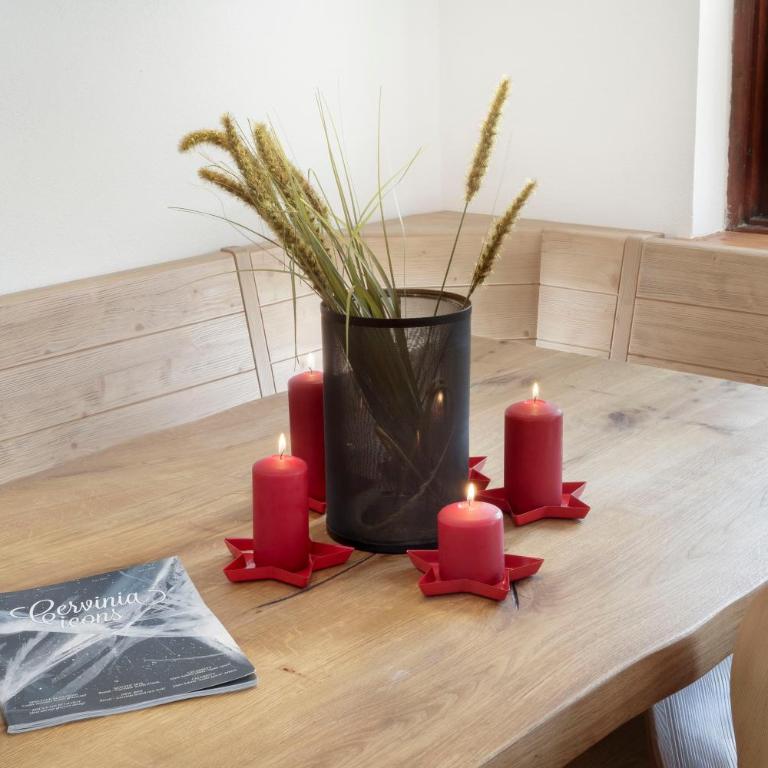 HelloChalet - Maison Mont Fleury- newly refurbished 50 mt center and ski bus stop - Appartamento - 20