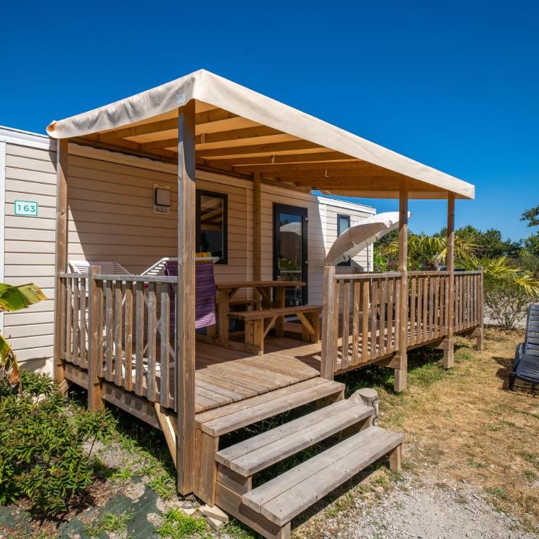 Camping Le Paradis - Cottage Prestige 2 Chambres - 4 Personnes - 4
