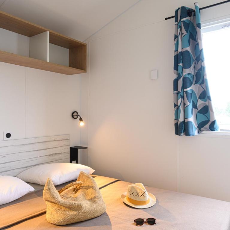 Camping Le Paradis - Cottage Prestige 2 Chambres - 4 Personnes - 6