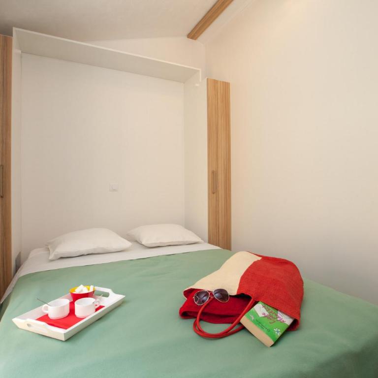 Camping Le Paradis - Gîte Privilège 4 Chambres et 2 Salles de Bains - 7