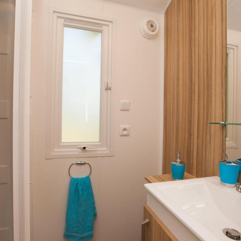 Camping Le Paradis - Gîte Privilège 4 Chambres et 2 Salles de Bains - 8