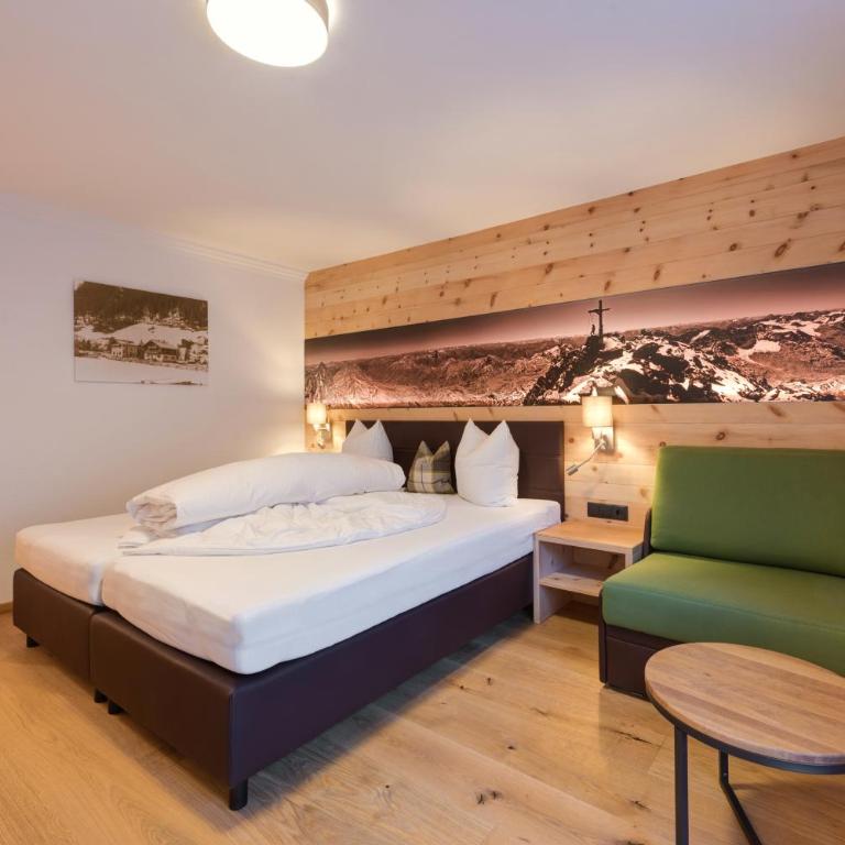 Hotel Enzian Paznaun - Doppelzimmer Gampertun - 4