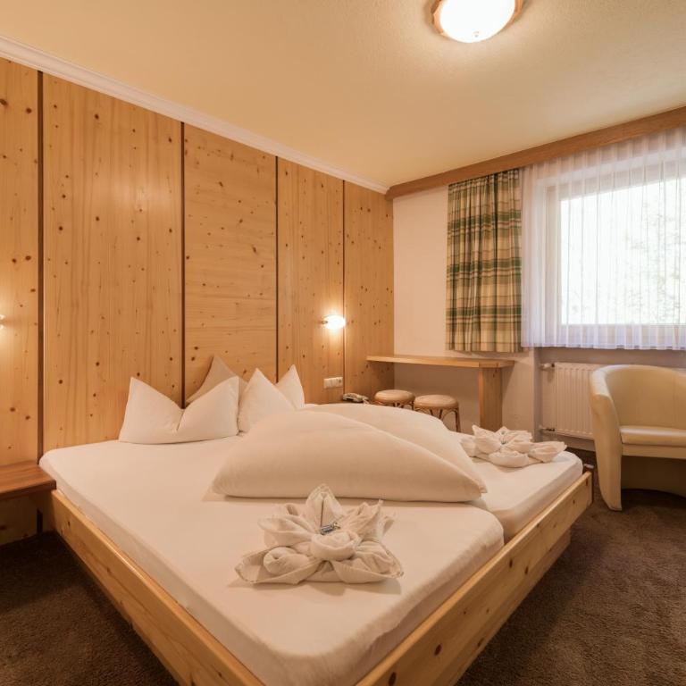 Hotel Enzian Paznaun - Doppelzimmer Komfort - 7