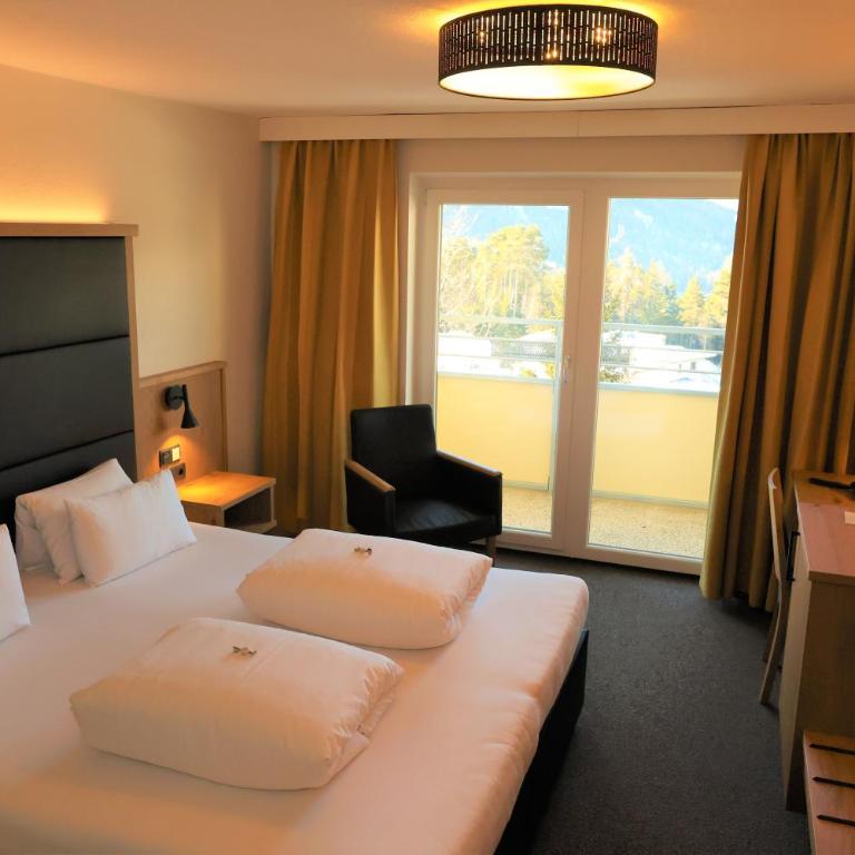 Hotel Arzlerhof - Comfort Doppelzimmer - 1