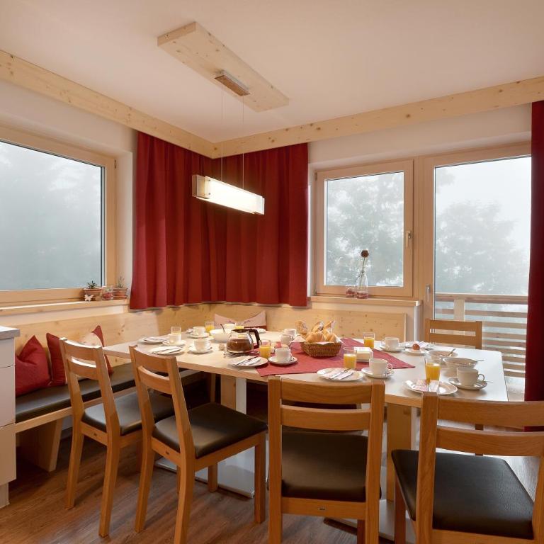 Alpenchalet Zillertal - Apartment mit 3 Schlafzimmern und Balkon - 18