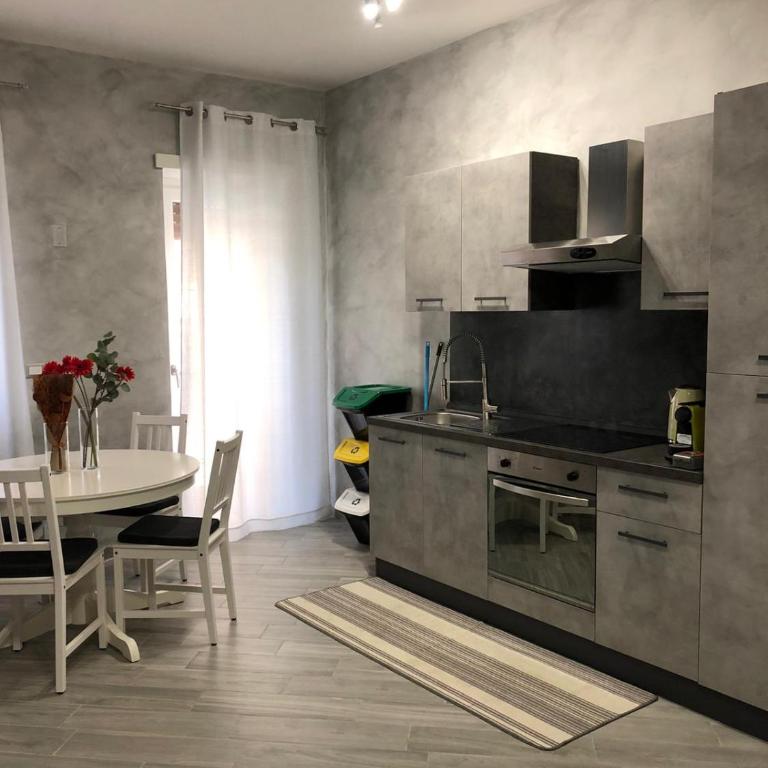 LA LOGGIA - Appartamento con 2 Camere da Letto - 13