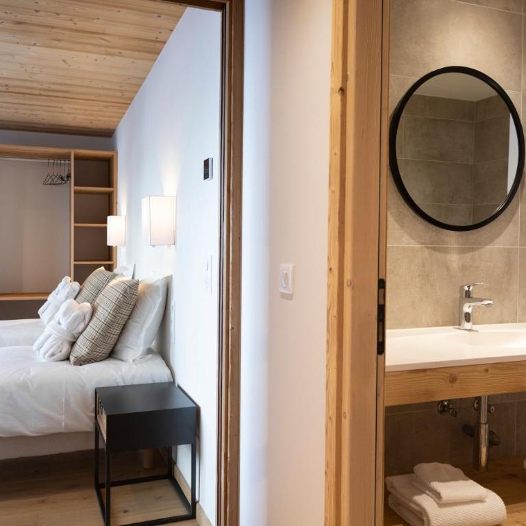 Chalet Hôtelier LES EQUINOXES - VAL D'ISERE - Appartement avec Balcon - 4