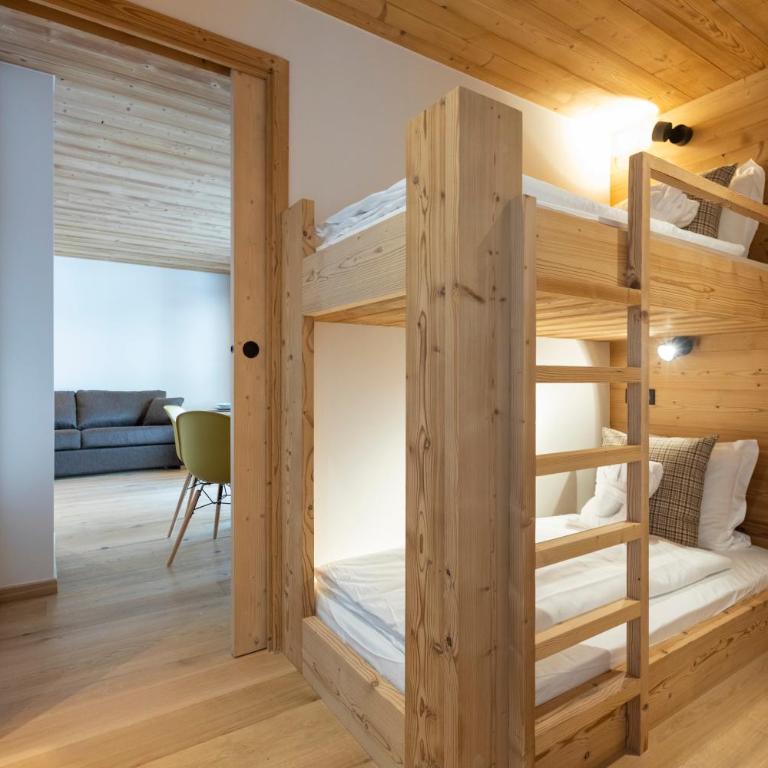 Chalet Hôtelier LES EQUINOXES - VAL D'ISERE - Appartement avec Balcon - 1