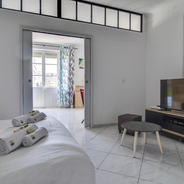 Upstays Sea View 75m2 Apartment Palm Beach - Apartment - 12