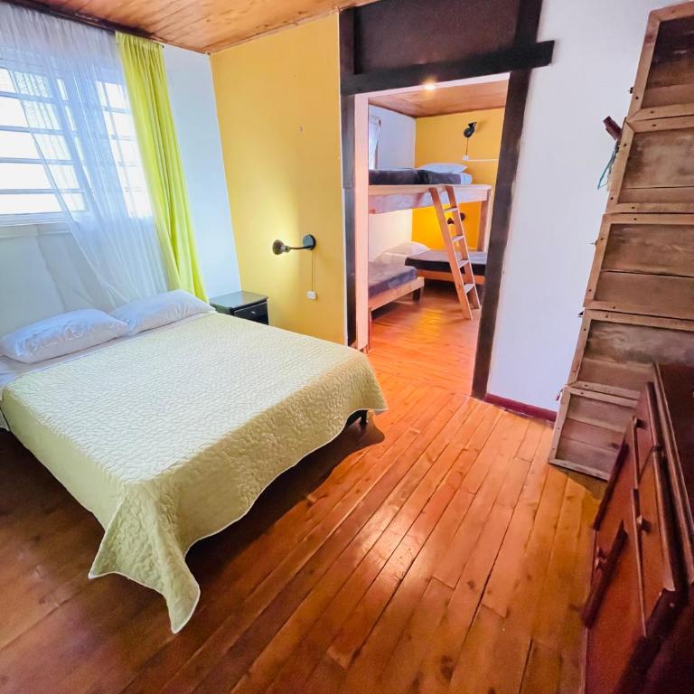 Hostal Colina de Lluvia - Habitación Doble Familiar - 3