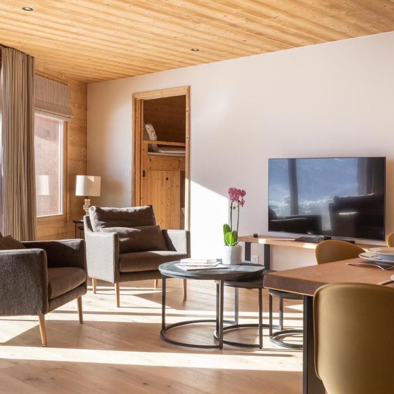 Chalet Hôtelier LES EQUINOXES - VAL D'ISERE - Appartement 3 Chambres avec Balcon - 4