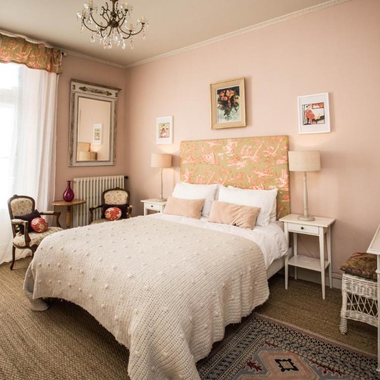 Carcassonne Bed and Breakfast du Palais - Chambre Lit King-Size - Vue sur Jardin - 1