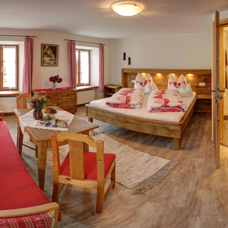 Biohof Wallnerhof - Chiemgau Karte - Doppelzimmer - 1