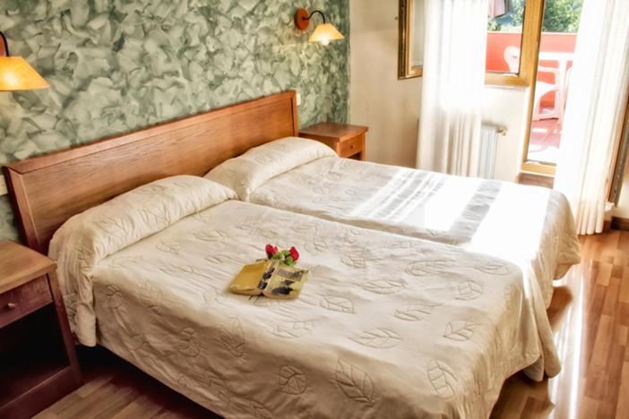 Hotel Covadonga - Habitación Doble - 1 o 2 camas - 10