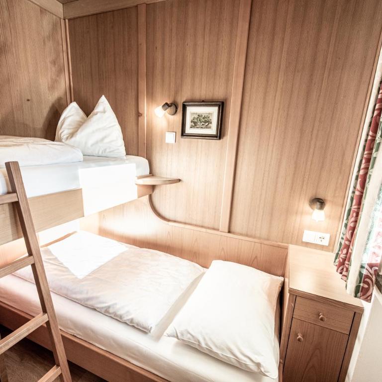 Aparthotel Kastel Seiser Alm - Two-Bedroom Apartment with Balcony or Garden - 4