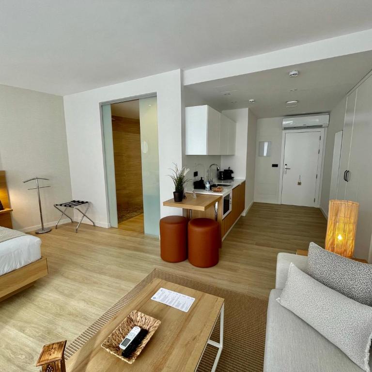 Hotel Emblemático Hi Suites - Suite Deluxe - 1