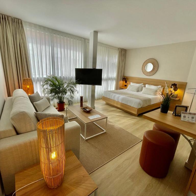 Hotel Emblemático Hi Suites - Suite Deluxe - 6