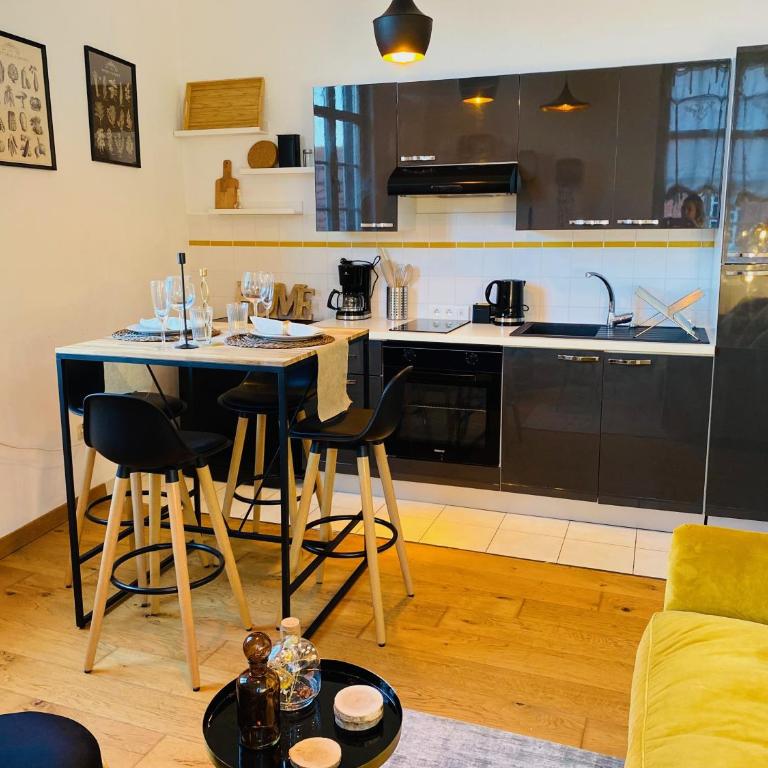 Appartement Place de la Cath' avec Parking - Apartment mit 1 Schlafzimmer - 6