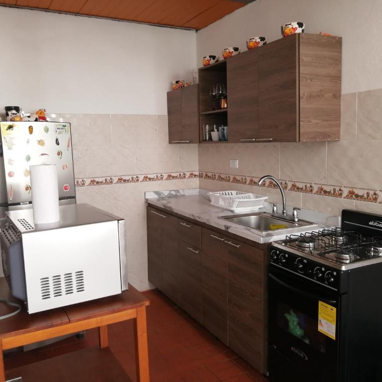 Hostal Colombian Gold - Habitación Doble Estándar - 19