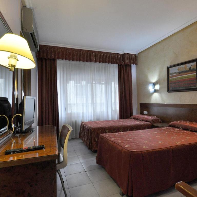 Hotel Aragón - Habitación Doble Económica - 1 o 2 camas - 6