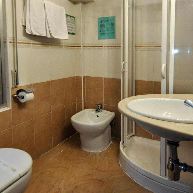 Hotel Aragón - Habitación Doble Económica - 1 o 2 camas - 8