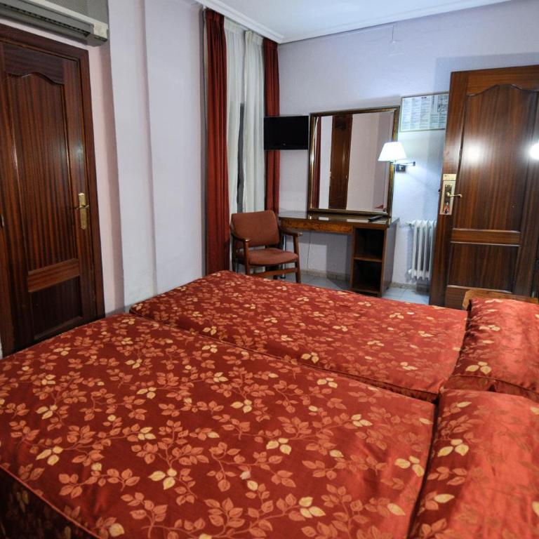 Hotel Aragón - Habitación Doble Económica - 1 o 2 camas - 4