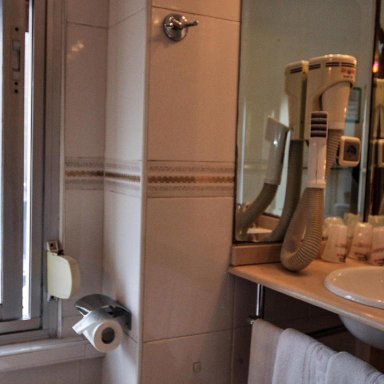 Hotel Aragón - Habitación Triple - 5