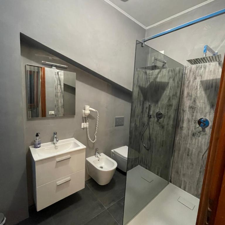 Villa Gaia - Luxury Villa, pool & wellness rooms - Camera Matrimoniale con Vasca Idromassaggio - 4